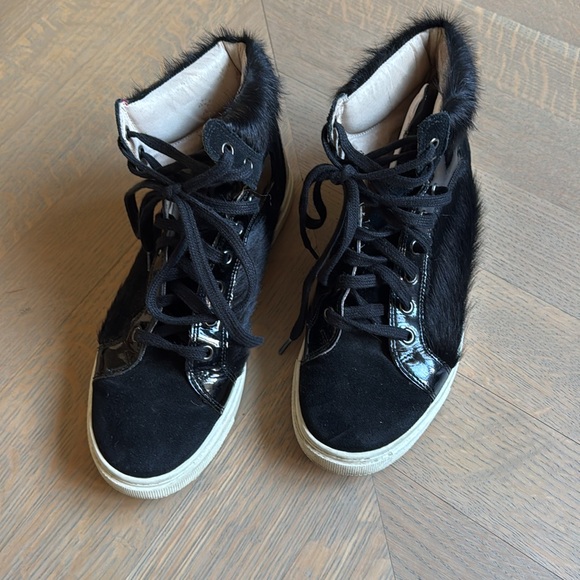 Black fur high top winter sneaker - Picture 2 of 3